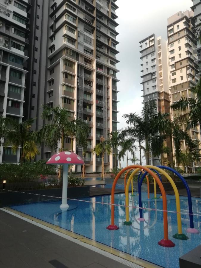 Fz Almyra Homestay Kajang Exterior photo