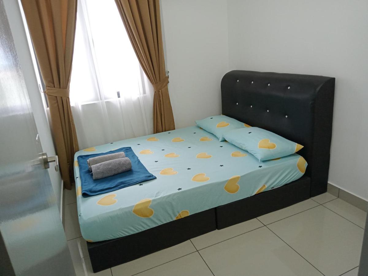 Fz Almyra Homestay Kajang Exterior photo